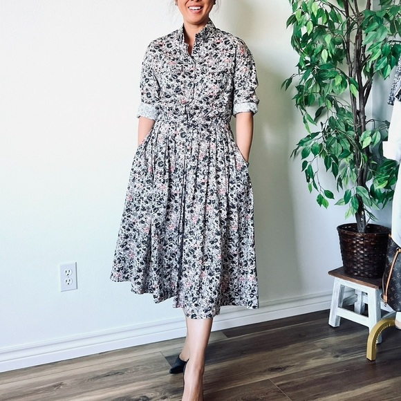 Floral Button-Up Dress - Picture 6 of 13